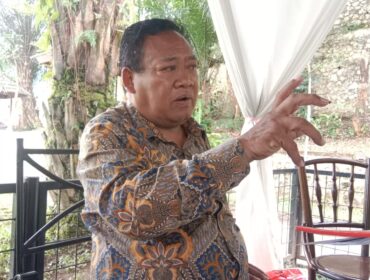 Anthonius Tulak, salah satu kuasa hukum YPL-PGRI. Foto: Istimewa