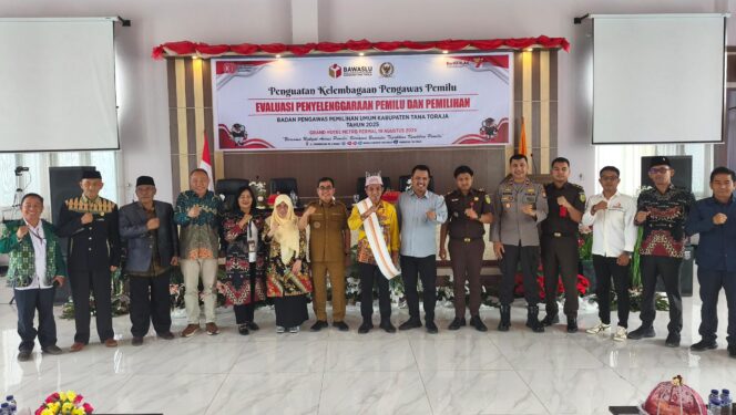 
					Penguatan Kelembagaan Pengawas Pemilu dengan tema “Evaluasi Penyelenggaraan Pemilu dan Pemilihan” pada Selasa (19/8/2025) di Hotel Grand Metro Permai. Foto: Istimewa