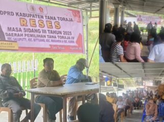 Medi Sura' Matasak, Anggota DPRD Tana Toraja gelar reses di Kecamatan Bittuang, pada Sabtu (23/8/2025). Foto: Istimewa