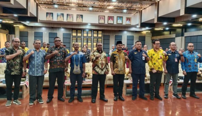 
					Pembukaan Konsultasi Publik Penyusunan Rencana Detail Tata Ruang (RDTR) Wilayah Perencanaan Perkotaan Manokwari, Kamis (27/11/2025). Foto: Istimewa