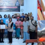 Crisis Centre Gereja Toraja dan IKAT Nusantara salurkan Bantuan kepada Korban Erupsi Gunung Semeru IMG-20251203-WA0095(1)