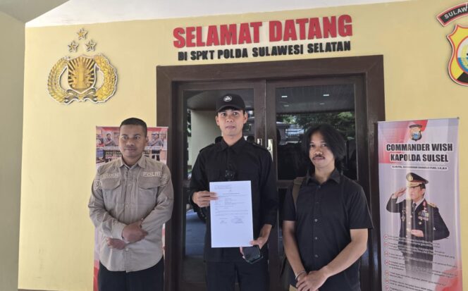 
					Akun Facebook 'Publik Haterss' di Toraja resmi dilaporkan ke Polda Sulsel. Foto: Istimewa