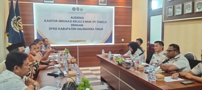 
					Komisi II DPRD Haltim Menemui Imigrasi Tobelo Minta Pengawasan TKA Lebih di Tingkatkan