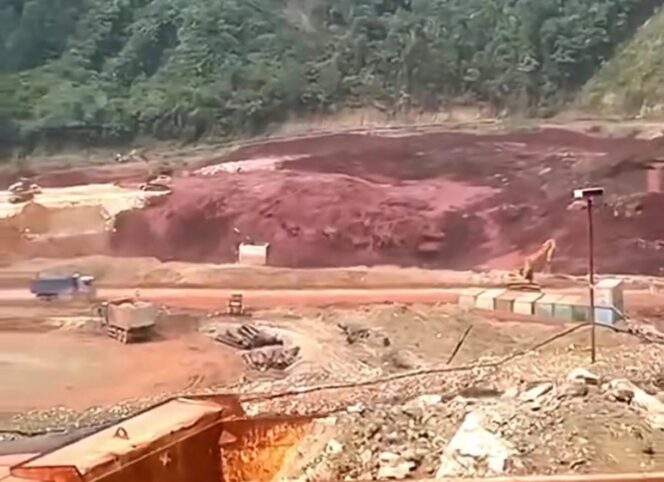 
					Longsor di Area Operasional Kawasan PT. IMIP, pada Rabu (18/2/2026). Foto: Istimewa