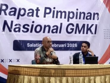 Ketua Umum Pengurus Nasional Perkumpulan Senior Gerakan Mahasiswa Kristen Indonesia (PNPS GMKI) William Sabandar (kiri) saat Rapat Pimpinan Nasional (Rapimnas) GMKI yang berlangsung pada 7–8 Februari 2026 di Yayasan Bina Darma, Salatiga, Jawa Tengah. Foto: Istimewa