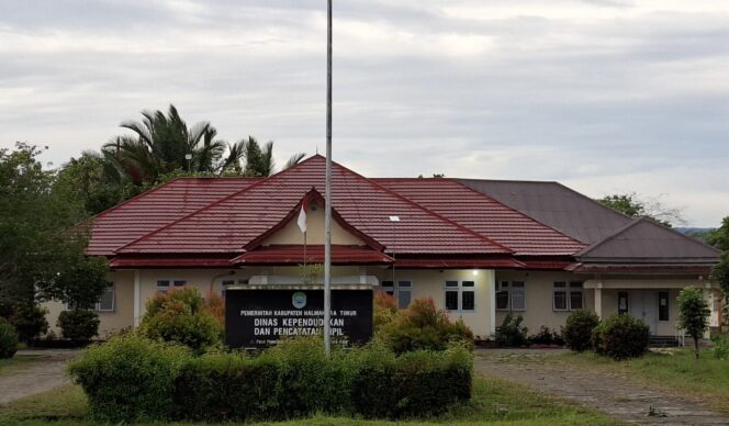 
					Warga Sangat Kecewa Pelayanan Dukcapil Halmahera Timur