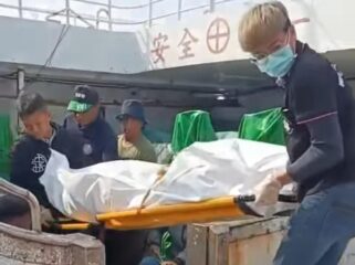 Jenazah Mathius Pulo, tiba di Taiwan melalui jalur pelabuhan laut pada Jumat (20/3/2026). Foto: Istimewa