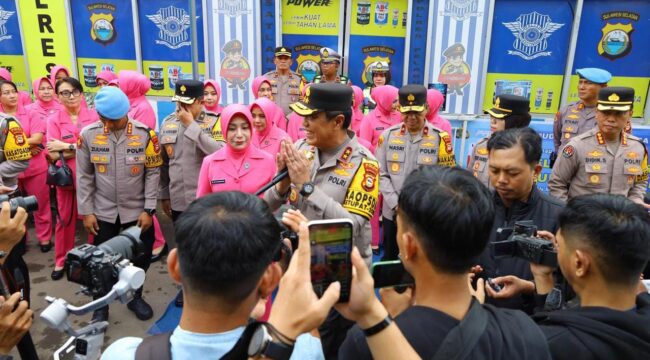 Kapolda Sulawesi Selatan Irjen Pol. Djuhandhani Rahardjo Puro, melaksanakan pengecekan Pos Pengamanan dalam rangka Operasi Ketupat 2026. Foto: Istimewa