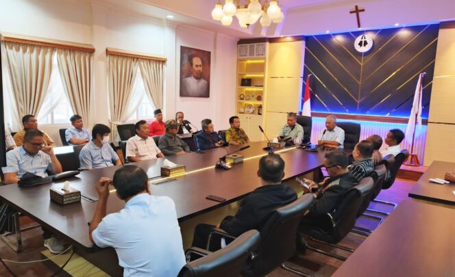 
					Forum Komunikasi Umat Beragama (FKUB) Toraja Utara menggelar pertemuan terbatas pada Selasa (24/3/2026). Foto: Istimewa