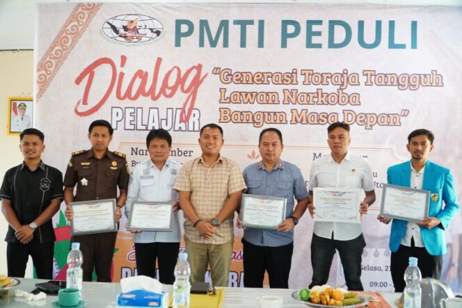 
					PMTI Peduli gelar dialog pelajar 