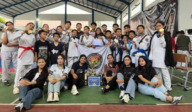 
					Atlet Kontingen Taekwondo Tana Toraja saat usai berlaga di Turnamet Celebes Championship 2026. Foto: Istimewa