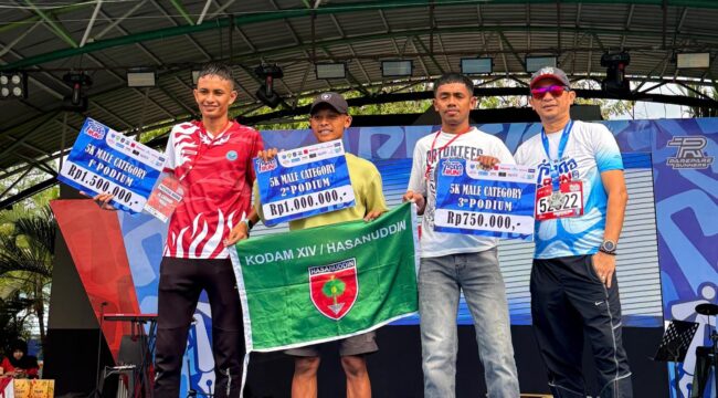 Praka Nasir Maisi (kedua dari kanan/podium 3). Foto: Istimewa