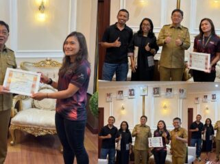 Bupati Toraja Utara Frederik Victor Palimbong, serahkan Piagam Penghargaan kepada Diando Upa Salurante peraih Juara 1 Kategori Wanita jarak 100 Kilometer Dievent Trail Run Rinjani 100. Foto: Istimewa