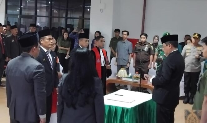 
					Pelantikan Pejabat Dilingkup Pemda Toraja Utara oleh Bupati Frederik Victor Palimbong pada Kamis (18/6/2026). Foto: Istimewa