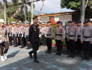 Suasana Upacara HUT Bhayangkara ke 80 di Polres Tana Toraja. Foto: Istimewa