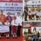 Penyerahan bantuan PIP Jalur aspirasi Anggota DPR RI Eva Stevany Rataba. Foto: Istimewa