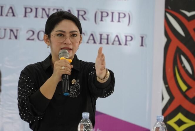 
					Eva Stevany Rataba, Anggota DPR RI. Foto: Istimewa