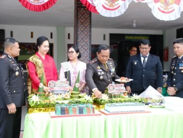 Pemda Toraja Utara Hadiri HUT TNI ke 81 diwakili Wakil Bupati Toraja Utara Andrew Branch Silambi. Foto: Istimewa