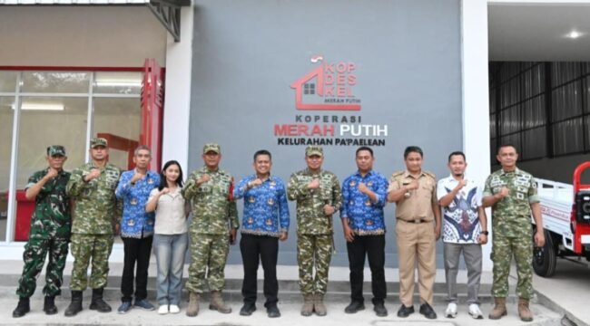 Danrem 141/Toddupuli Kolonel TNI Robinson Tallupadang kunjungi Koperasi Desa Merah Putih. Foto: Istimewa