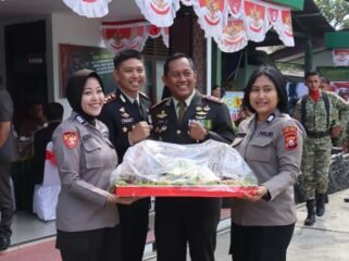 Kapolres Toraja Utara AKBP Arwansa berikan kejutan dan ucapan selamat HUT TNI ke 81 di Kodim 1414 Tator. Foto: Istimewa